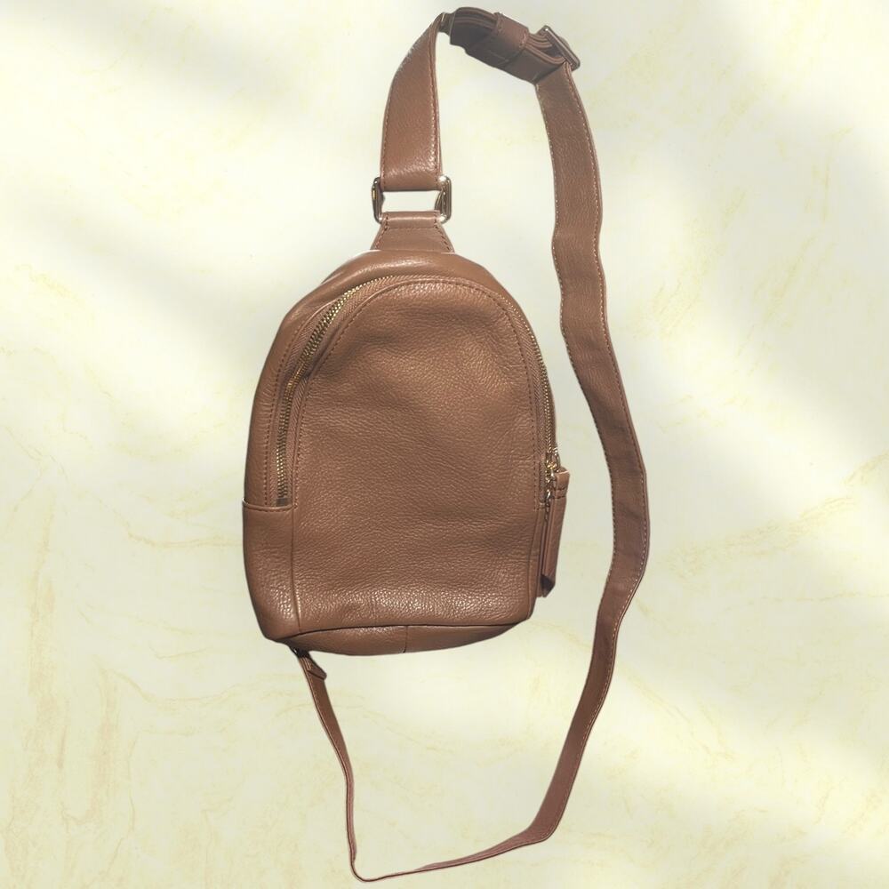 Quince Italian Leather Sling Pack Chestnut Brown NWT  9" T x 7" W x 3" D